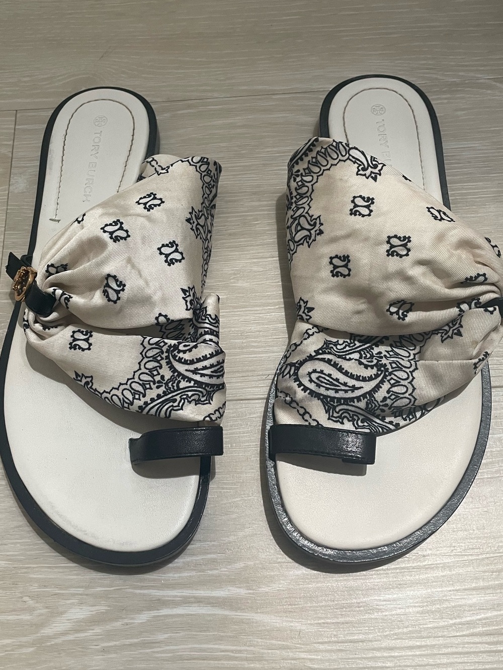 Tory Burch Cream & Black Paisley Scarf Slide Sandals Size 8 M - Picture 10 of 12